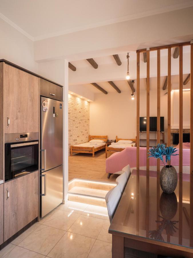 Kellys Cozy One Bedroom House Next To The Beach Ikonomianika Exterior foto